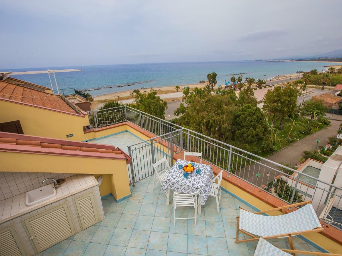 Golfo Di Tindari Apartments Falcone Zewnętrze zdjęcie